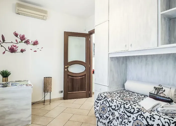 Апартаменты La Strada Al Mare *